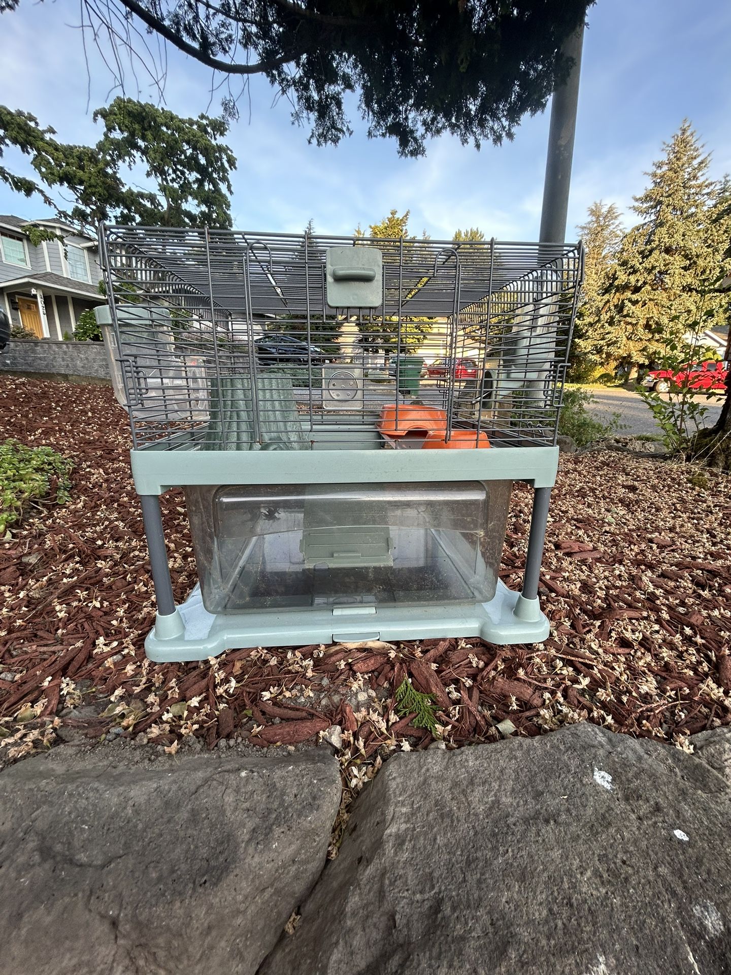 Hamster/small animal cage