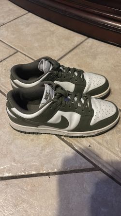 Nike dunks size 8 women