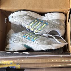 Adidas Women’s 8.5 Brand New 