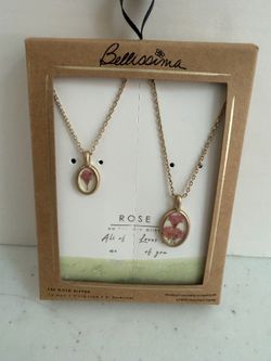 Mother and daughter necklaces set