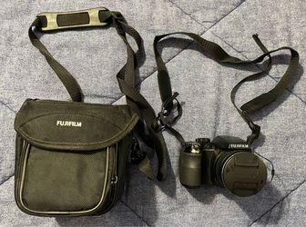 Fujifilm FinePix S4500 Digital Bridge Camera