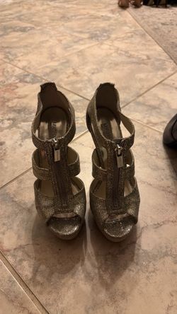 Micheal Kors sparkly sliver zip up heel