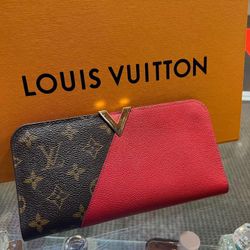 Louis Vuitton  V Wallet 