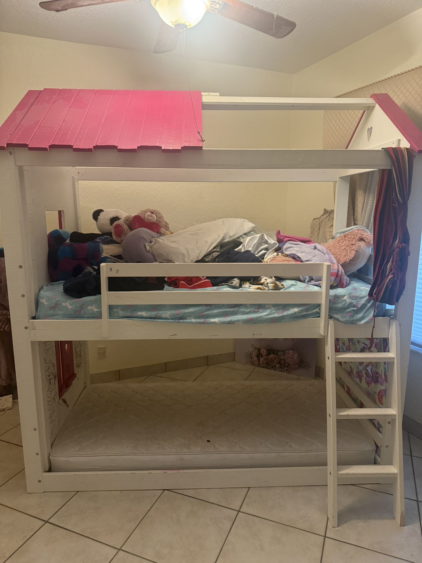 Bunk Bed Girls
