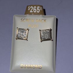  1/6 CT. T.W. Princess-Cut Multi-Diamond Stud Earrings in 10K Gold