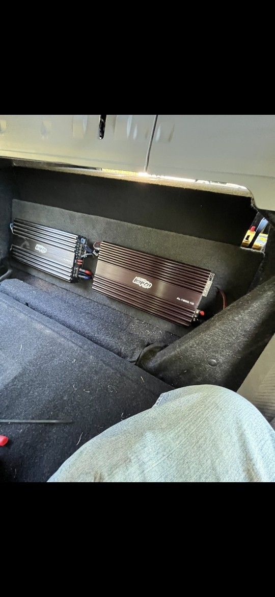 AUDIO LEGION AMPS (1600.1 & 250.4)