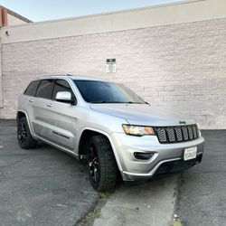 SUV Jeep Cherokee Rs Bmw X5 M Competition Audi Q7 Q5 Q8 TrackHawk Porsche Cayenne Macan Range Rover Dodge Durango Rt Hellcat Srt Chevy Tahoe 4X4 V8