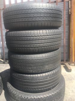 235-65-17 Michelin