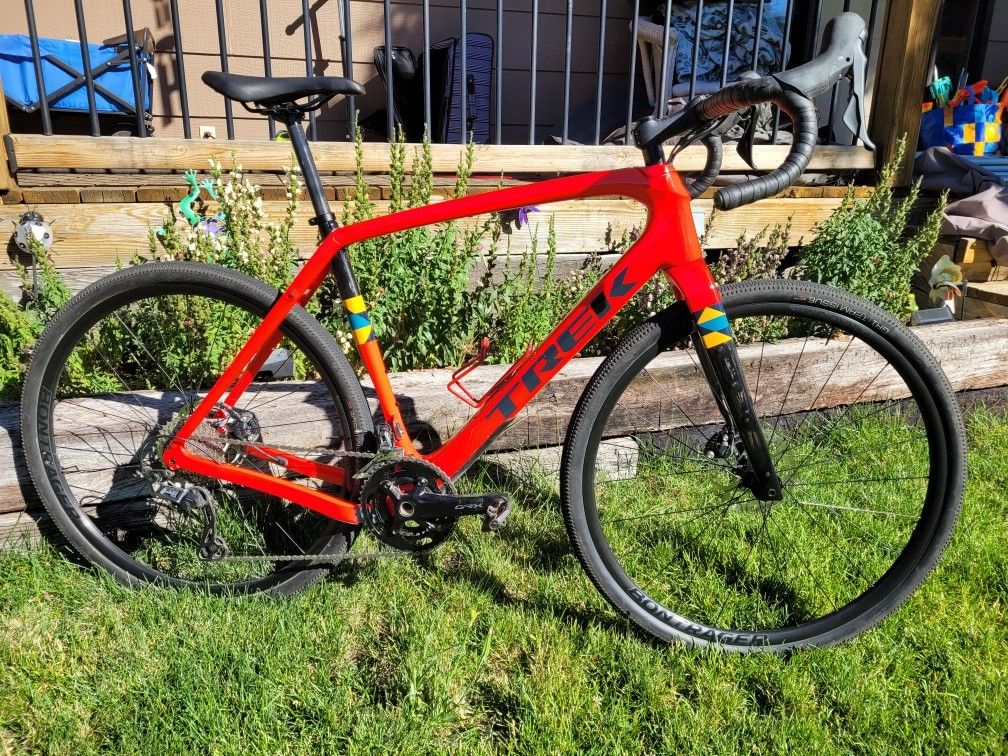 2023 58cm Trek Checkpoint SL 5