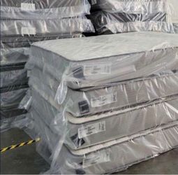 Mattress & Boxprings + Delivery