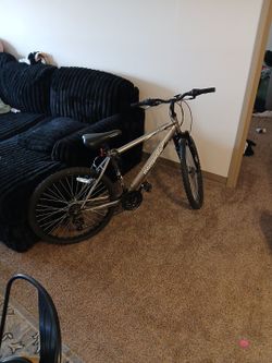 Mongoose Spire Mountain Bike