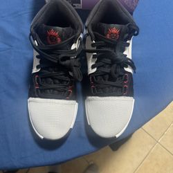 Nike Size 8m