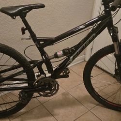 Haro Sonic 26in full suspension disk brakes front and back ,light weight