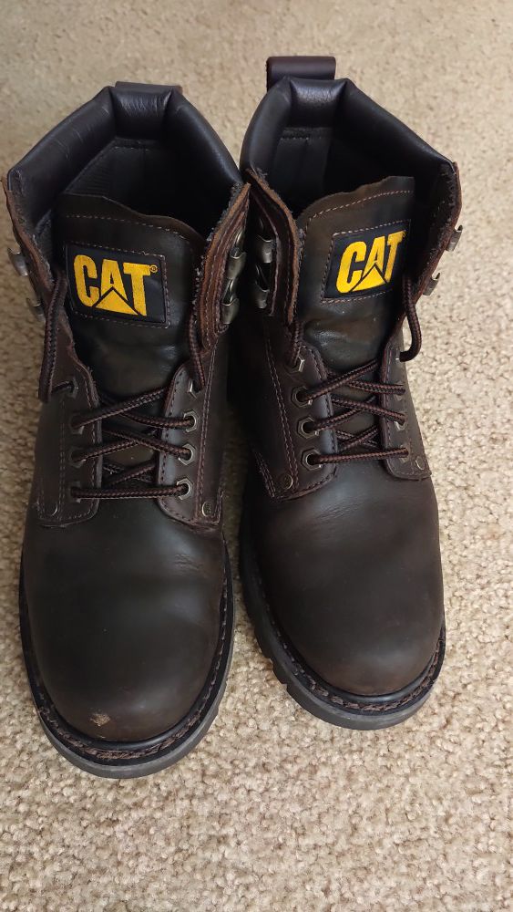 Cat Men's 2nd Shift Plain Soft-Toe Work Boot, Size 9