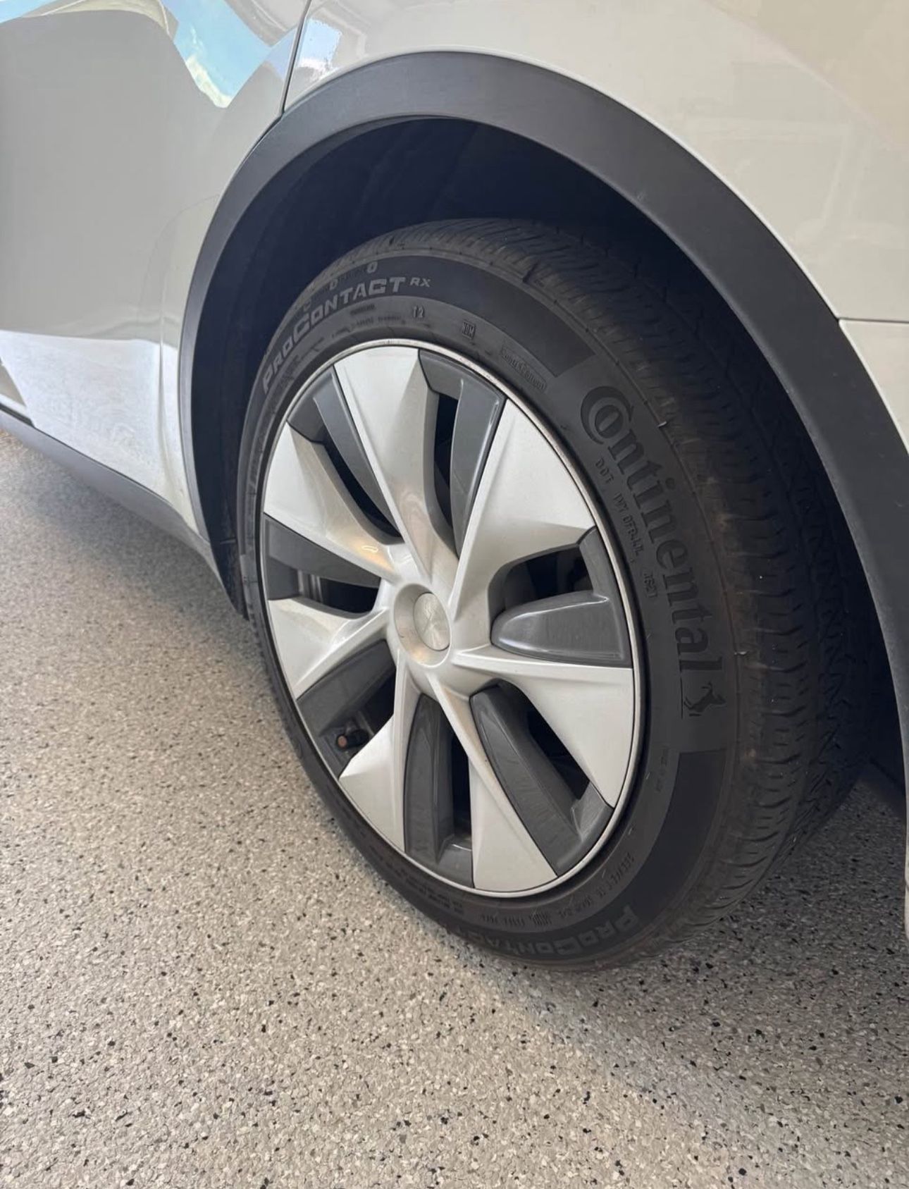 Tesla model Y Gemini 19inch OEM