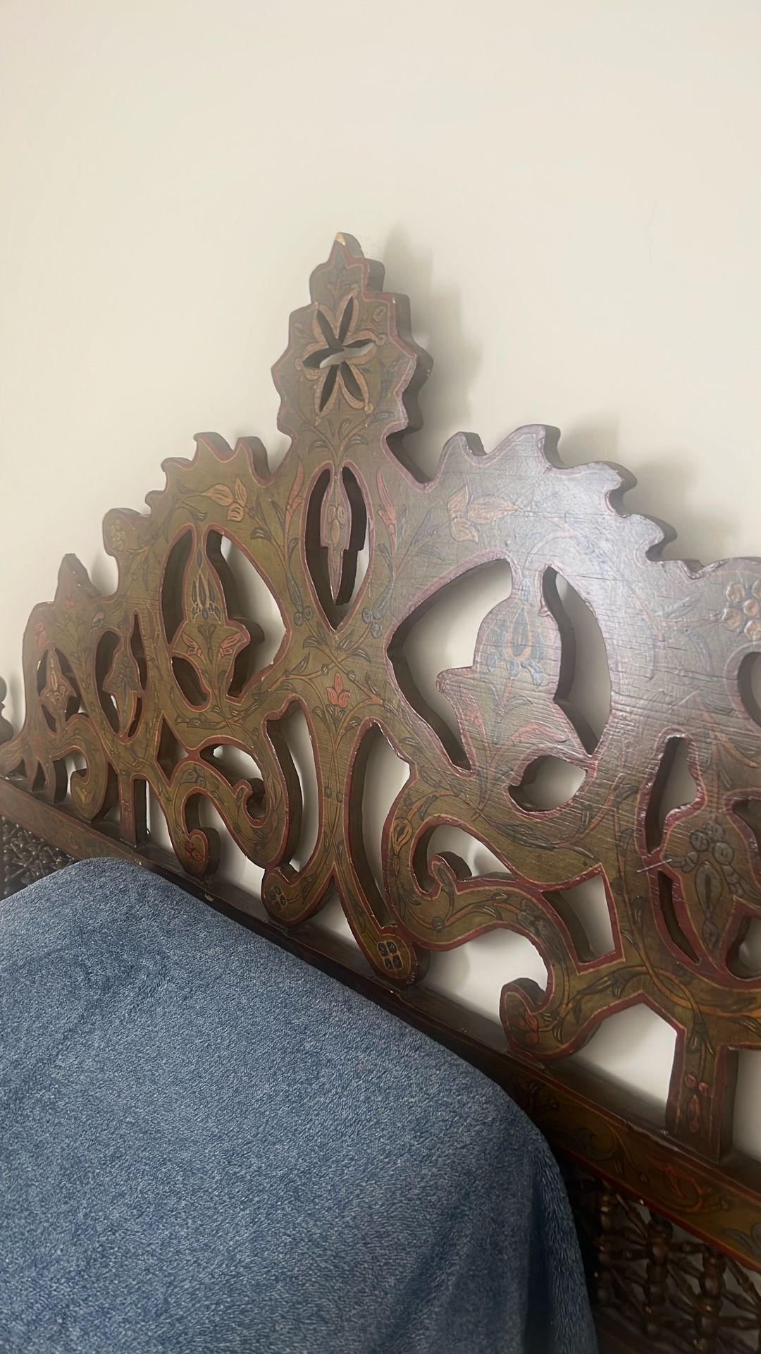 South Cone Queen Size Wall Mounted Bed Frame