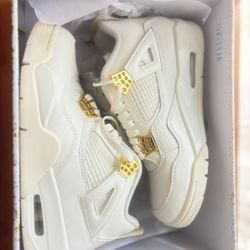 Jordan 4s