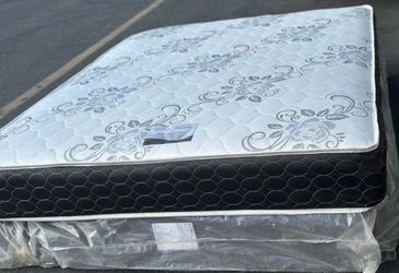 Set Queen Size Mattress And Box Spring