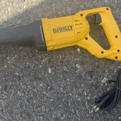 DEWALT 12 Amp Corded Variable Speed Reciprocating Saw