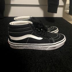 
BLACK VANS SIZE (US MEN 4.5)
 (US WOMEN 6.0) NO BOX

