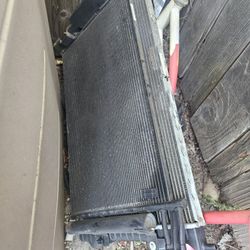 2015 Taurus Radiator And Conderser. 