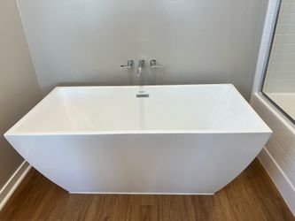 Vanity Art bath tub