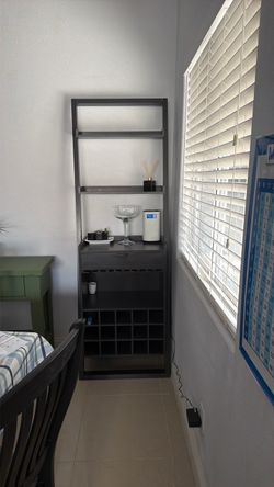 Bar cabinet