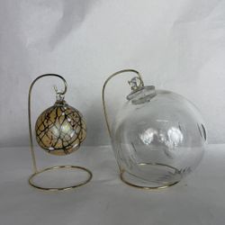 Vtg Hand blown Jay Strongwater styled Christmas balls ornaments on stand 