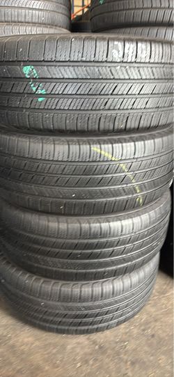 215/55/17 Michelin defender 🔥