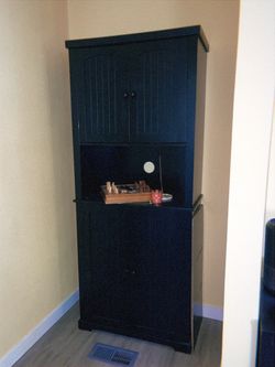 Standing Cabinet