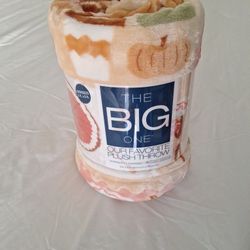  Pumpkin Spice Throw Blanket 