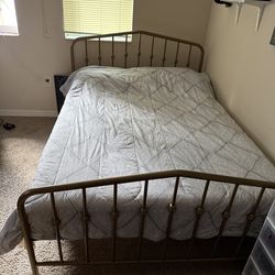 Full bed with matress