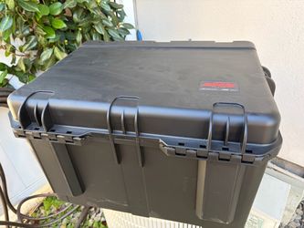 SKB rolling waterproof case
