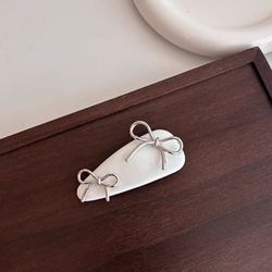Korean version of gentle and cute metal bow leather