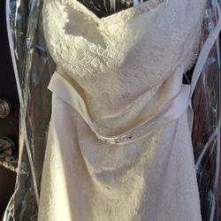 Woman's Strapless Wedding Dress -Ivory