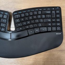 Microsoft - Sculpt Ergonomic Wireless Desktop Keyboard & Keypad Combo No usb Dongle