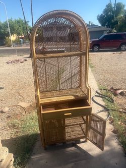 Wicker shelf