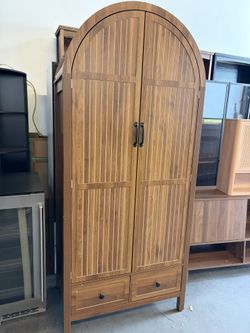 71” Wardrobe Closet, Modern Armoire Wardrobe Closet with Drawers and 2 Arched Fluted Doors, Wooden Bedroom Armoires with Shelves and Hanging Rod ,Waln