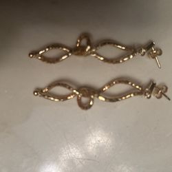 14 K Gold Dangling earrings
