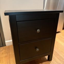 Nightstand with 2-drawers