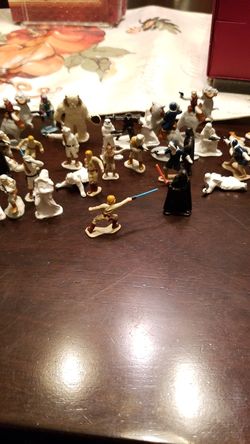Vintage Star Wars diecast metal mini figures.