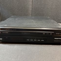 Yamaha 5 Disc DVD Player DVD-C900