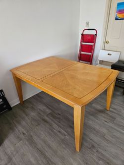 Solid Wood Dining Table – 60" x 40" – Seats 4–6