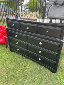 Dresser