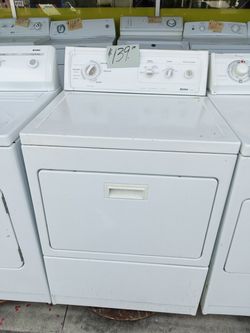 Kenmore Dryer white heavy duty super size good condition . Warranty . Delivery available . 2203 Fowler st. Ft. Myers 33901