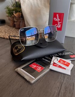 New RayBans - Box, Pouch Cloth All Included