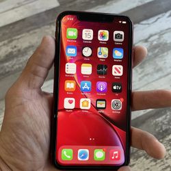 iPhone XR Excellent Condition UNLOCKED W/ New Charger And Tempered Glass Screen Protector 