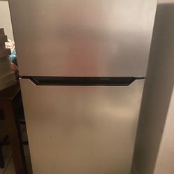Refrigerator For Sale