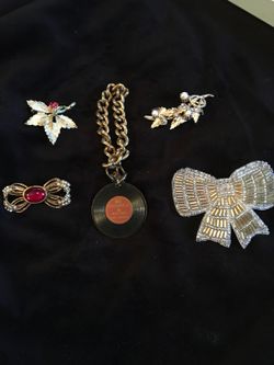 Vintage broached and bracelet