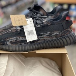 Yeezy 350V2 MX ROCK
